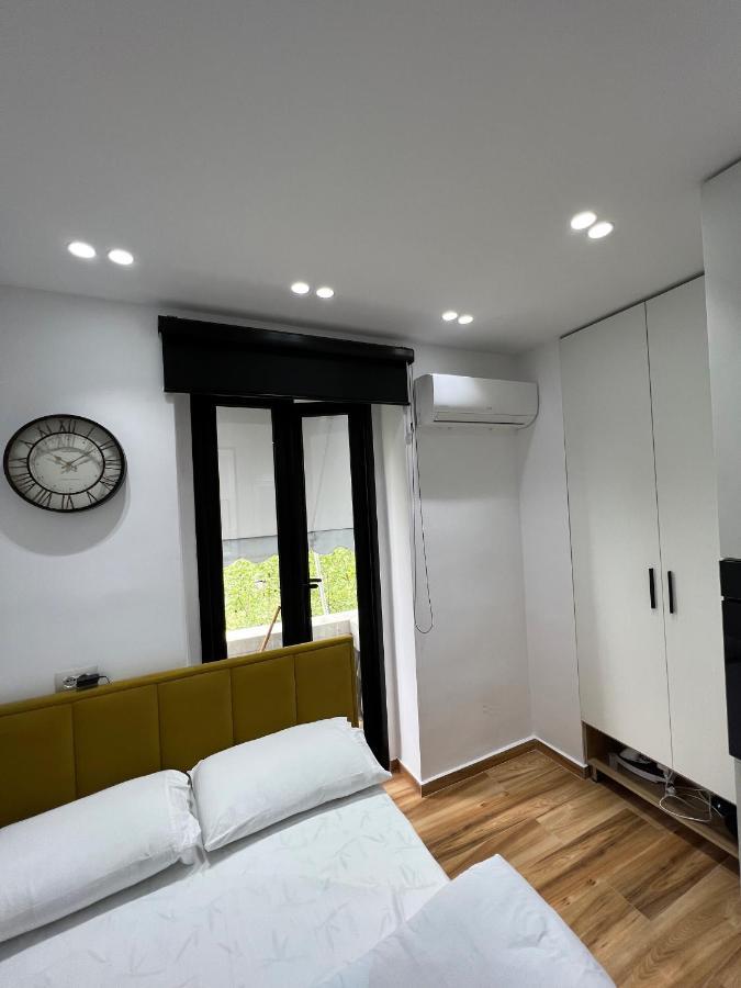 Apartament Luxury In Blloku Area *